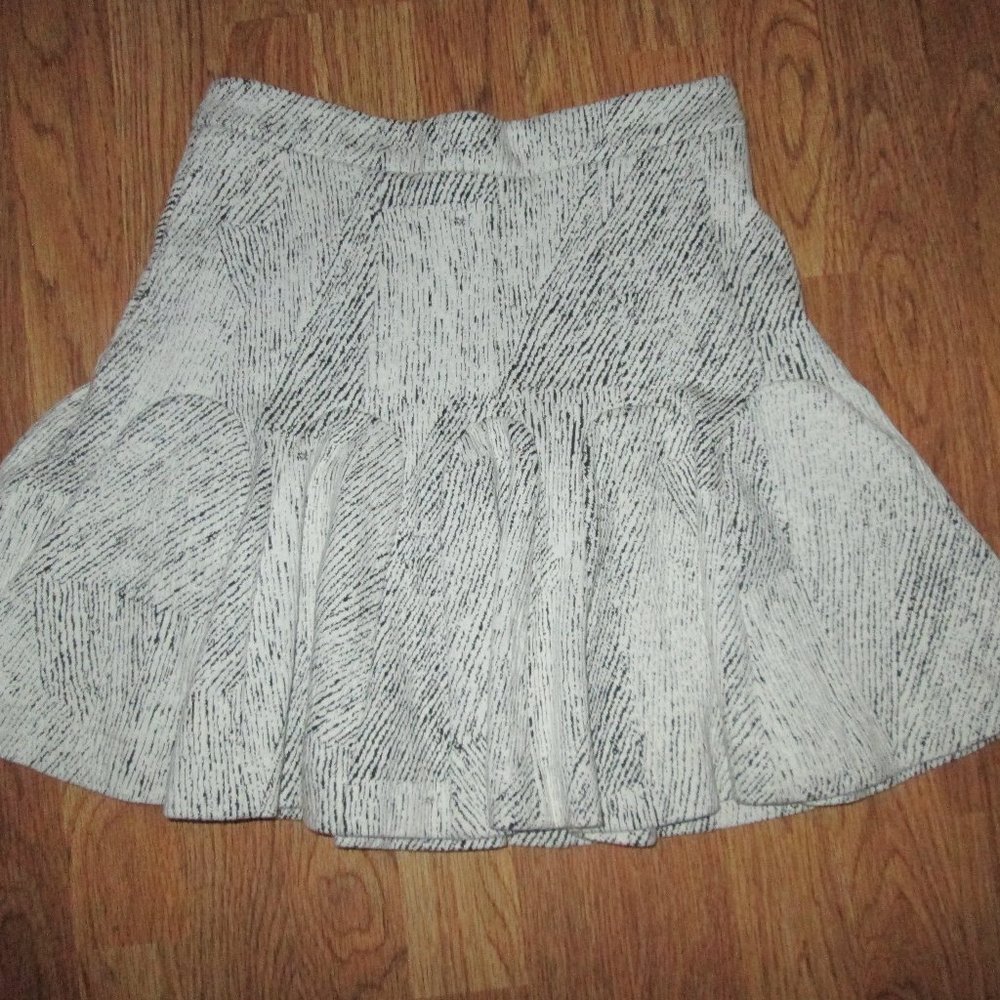 Womens BANANA REPUBLIC cute skirt sz 2